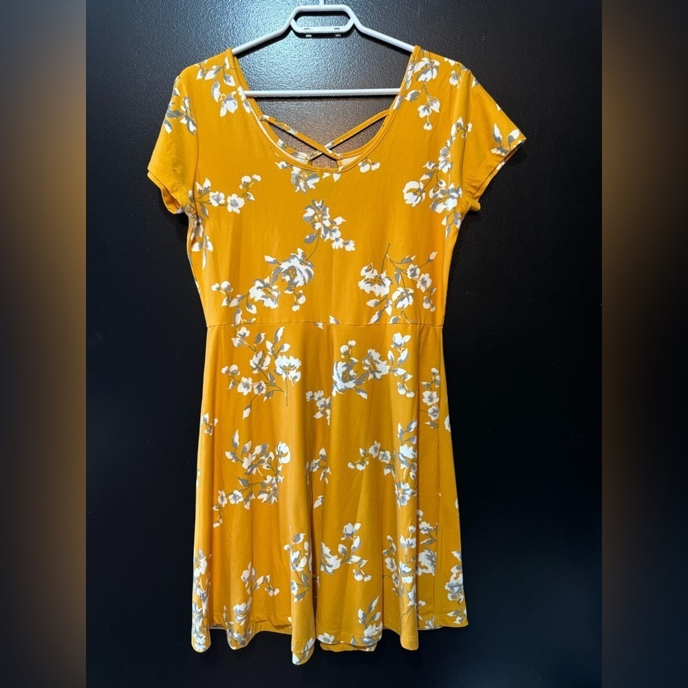 Cute summer dress - Picture 2 of 3